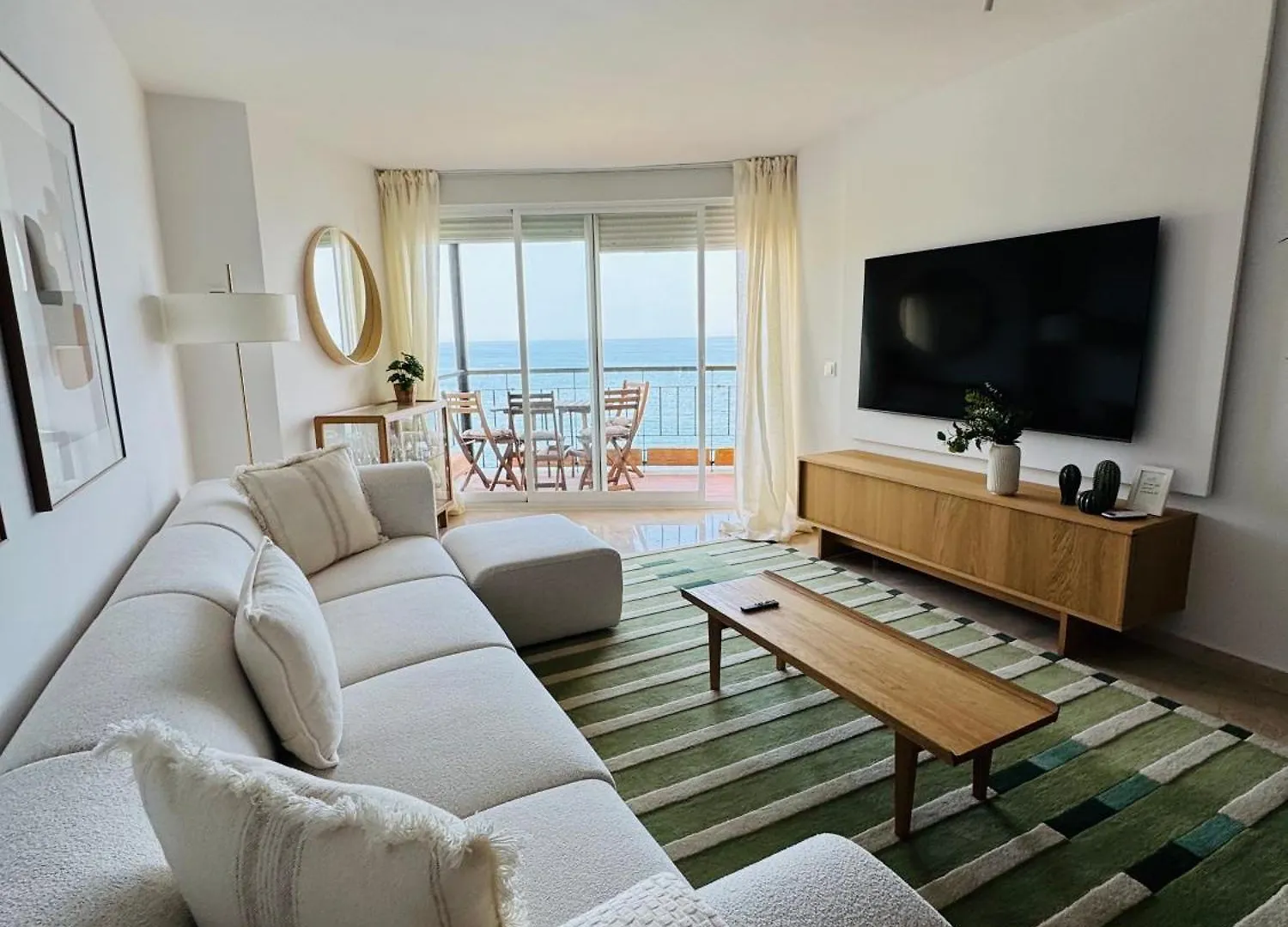 Modern Beachfront Apartment 2 Bdrm , Incredible Views Estepona